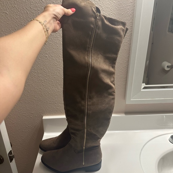 TOP MODA Knee High Boots - Picture 3 of 4